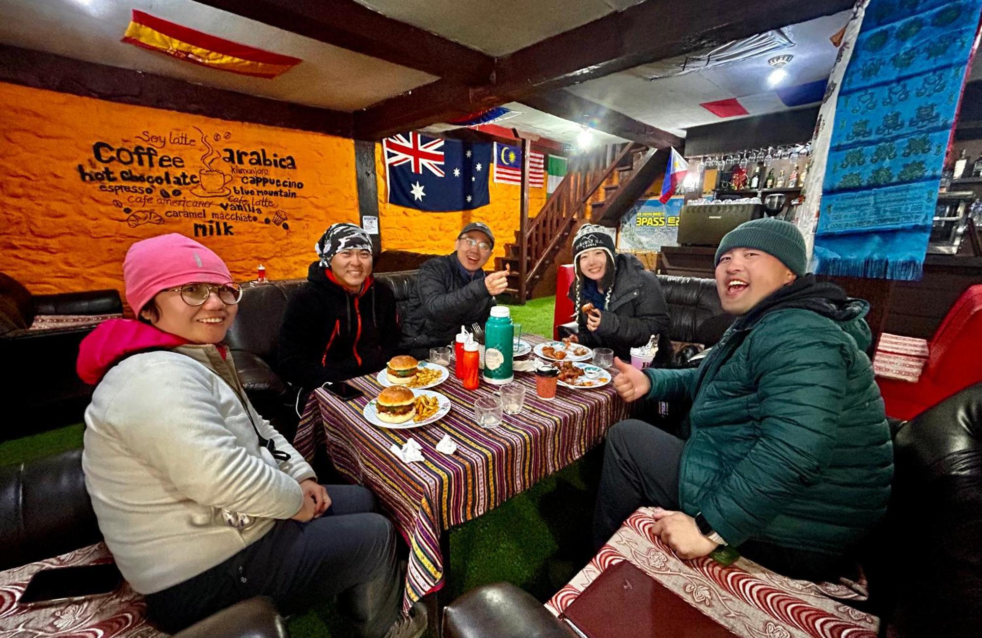 Lama Hotel - Cafe De Himalaya Lukla Exterior photo