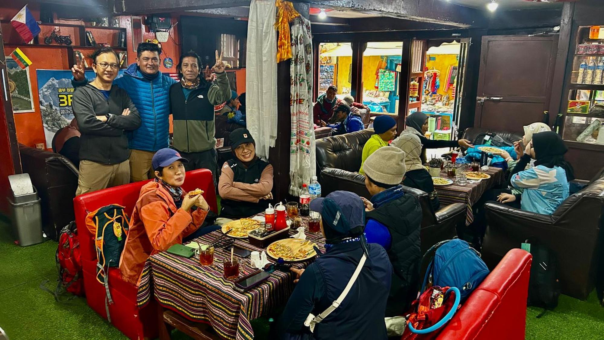 Lama Hotel - Cafe De Himalaya Lukla Exterior photo